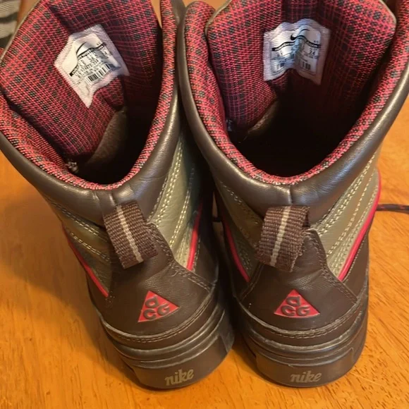 Nike Woodside ACG Hiking Trail Duck Brown/Green Boots (524872-236) Size 6y - Picture 6 of 10